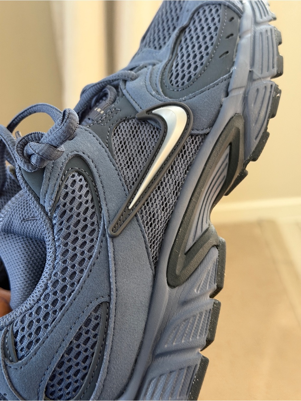Nike Women’s Blue Mesh Athletic Sneakers - Picture 5 of 5